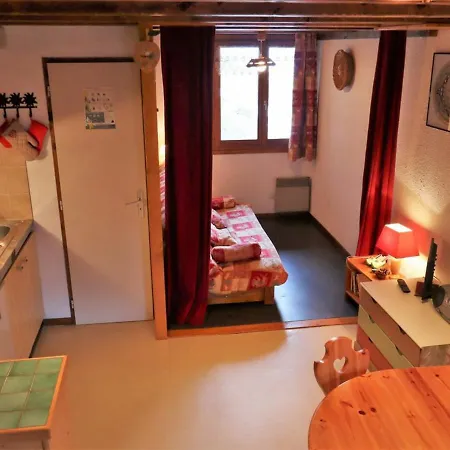アパート Duplex Cosy 33m² A Areches-beaufort, Pour 4 Pers., Pied Des Pistes, Animaux Admis, Parking - Fr-1-342-157