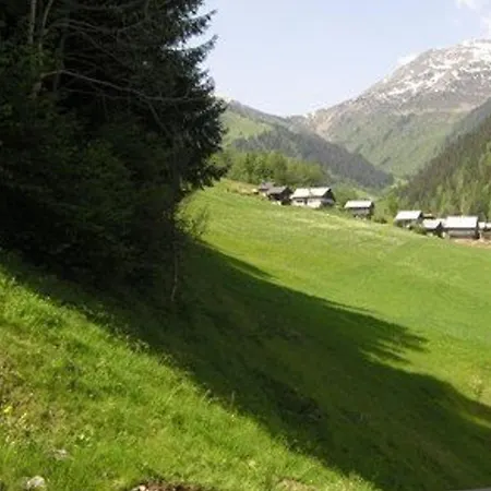 Duplex Cosy 33m² A Areches-beaufort, Pour 4 Pers., Pied Des Pistes, Animaux Admis, Parking - Fr-1-342-157 アパート